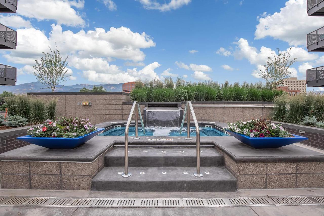 Colorado Springs Luxurious Unit With Mountain View Apartment Luaran gambar